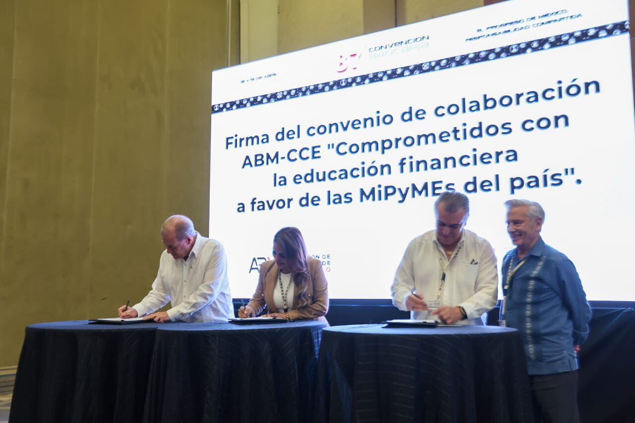 Evelyn Salgado atestiguó la firma de un importante convenio entre ABM y CCE
