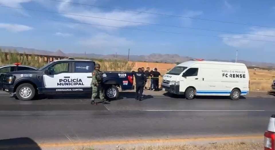 Cuerpos apilados en la carretera 45 de Chihuahua, casi frontera con El Paso