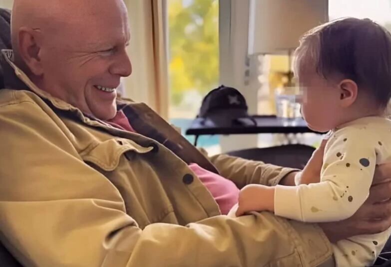 Bruce Willis en su adorable papel de abuelo