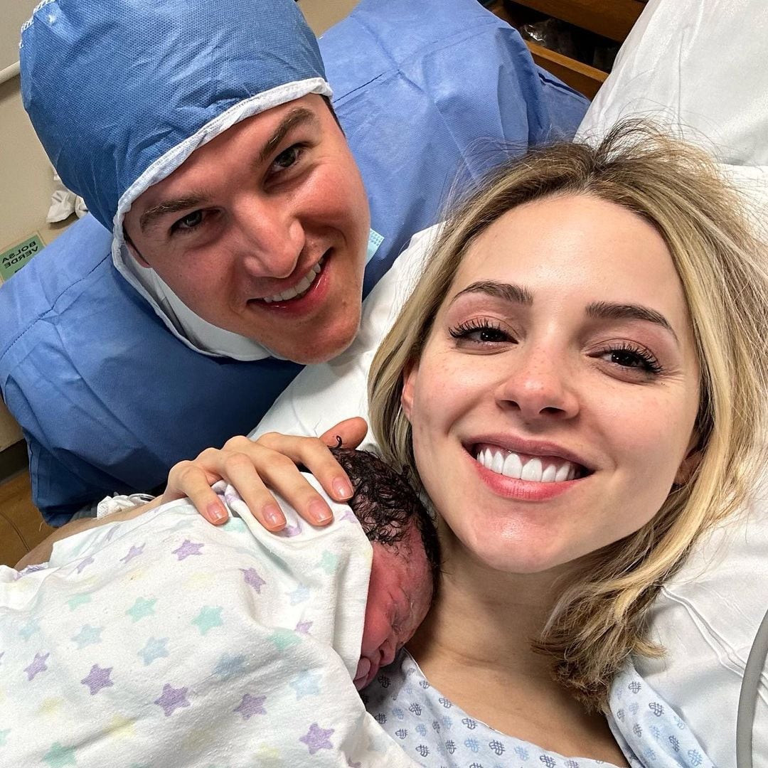 Mariana Rodríguez y Samuel García dan la bienvenida a su bebé Mariel, y este es su signo