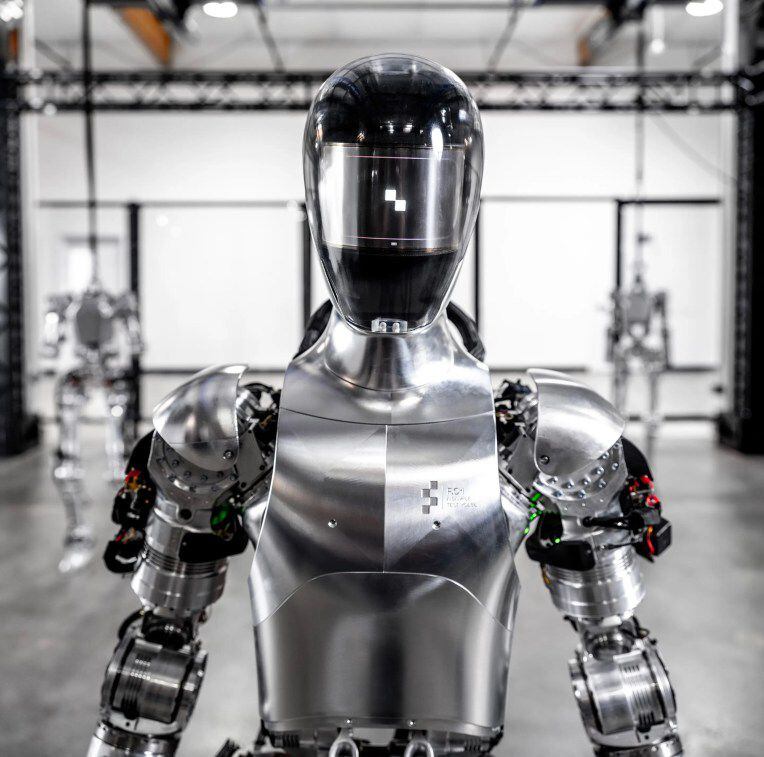 BMW introduce robots humanoides