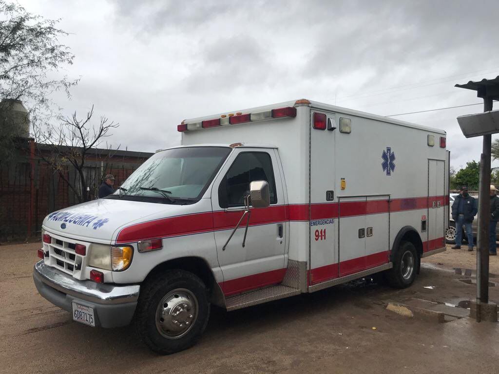 Lilly Téllez entrega ambulancia al pueblo de Álamos, Ures,