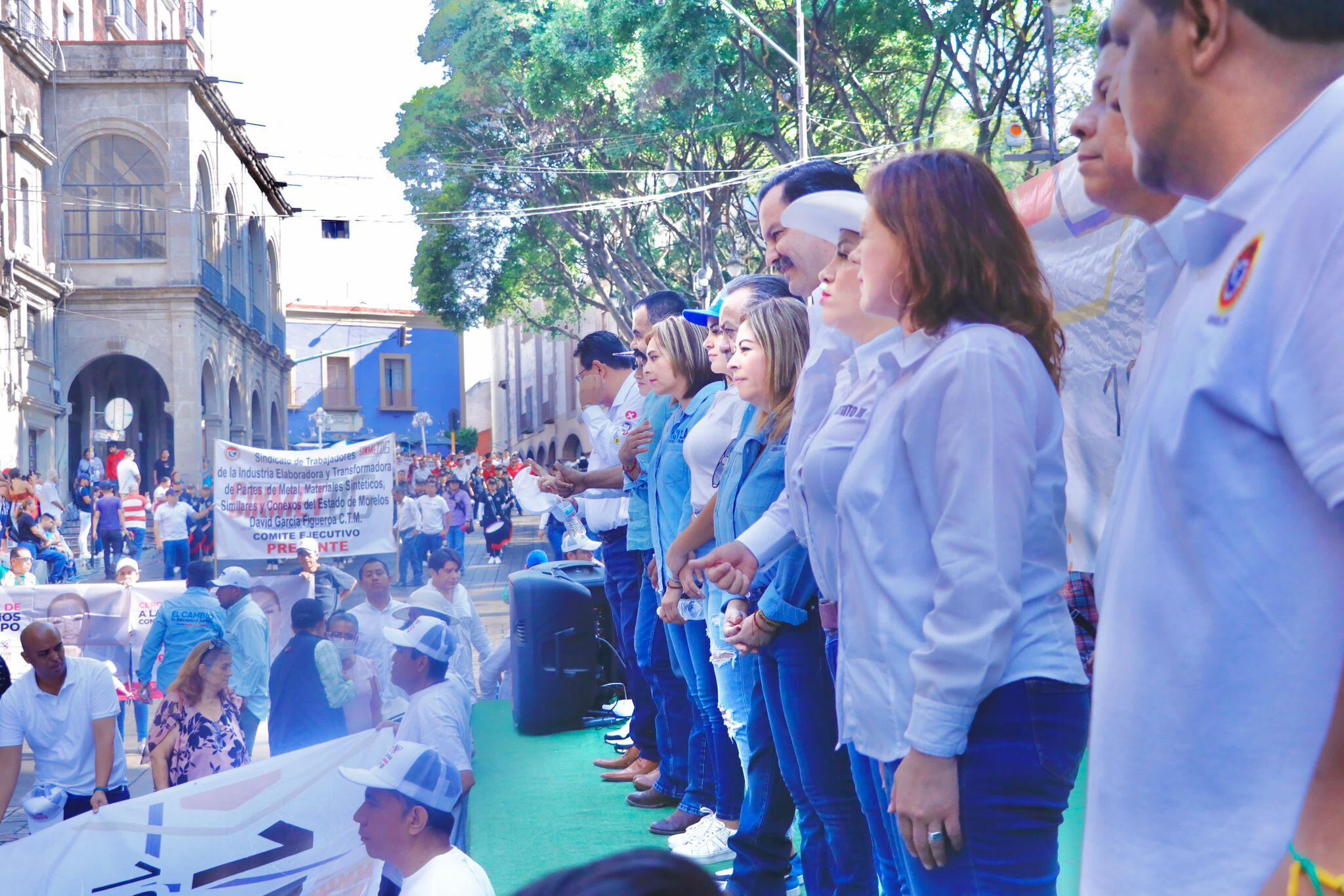 Lucía Meza encabeza marcha del Día del Trabajo con liderazgo del CTM
