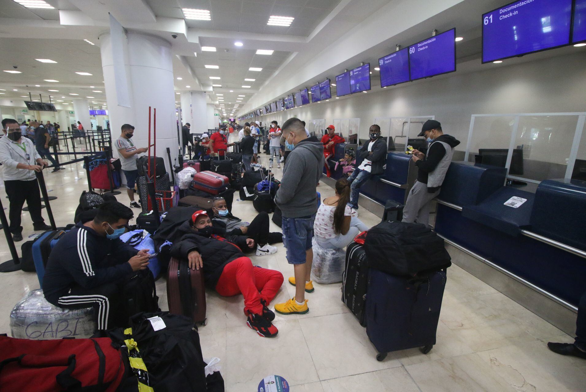 Por variante Ómicron, México no impondrá restricciones a los viajes: Marcelo Ebrard