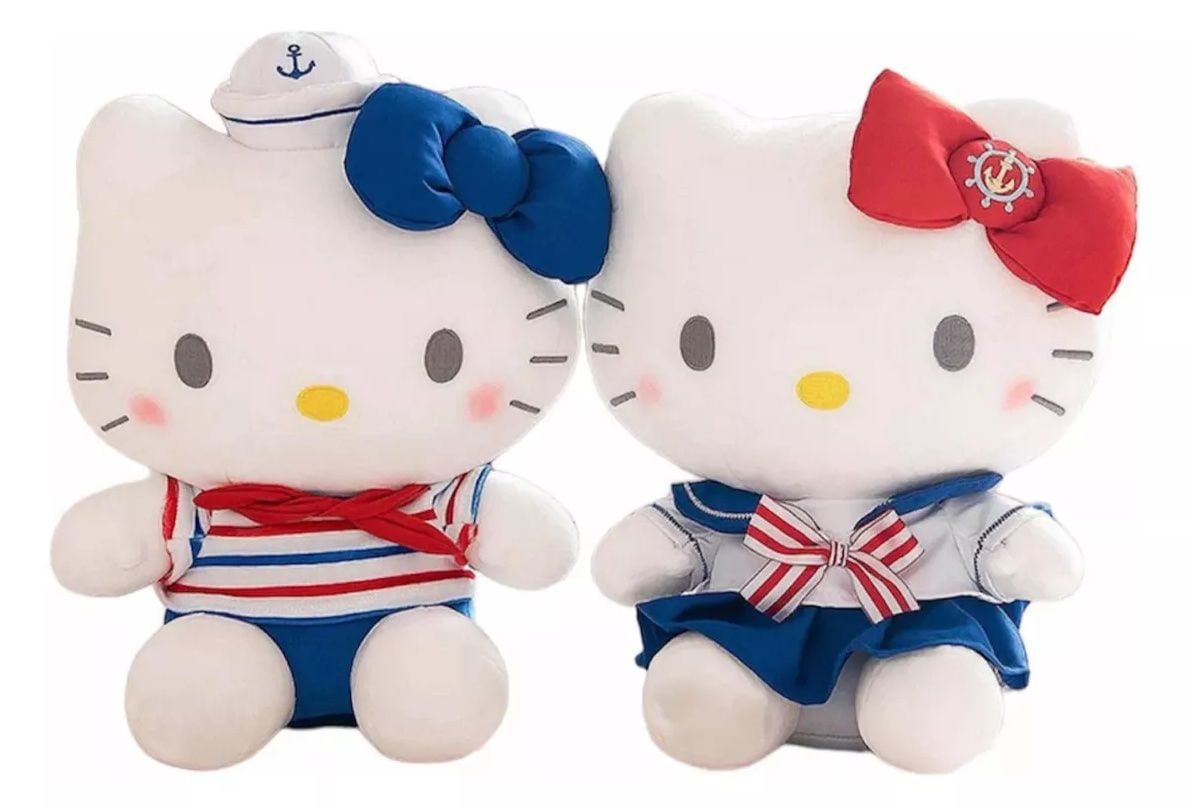 El Set de Hello Kitty en traje de marinera
