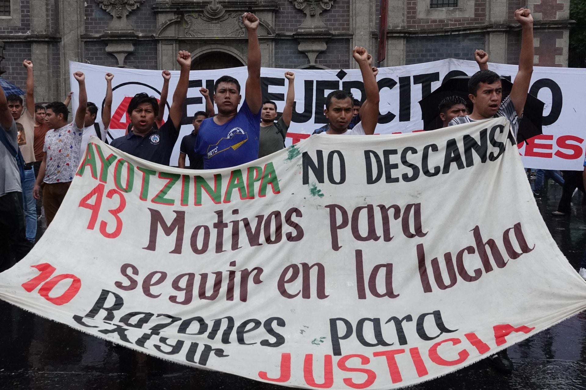 Marcha por el caso Ayotzinapa