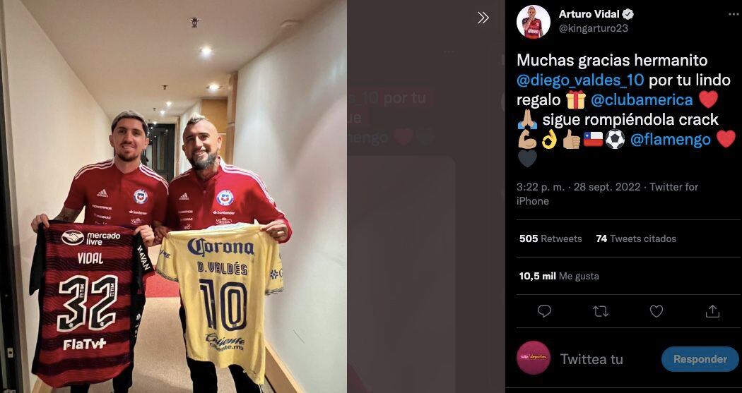 Arturo Vidal presume camiseta del Club América