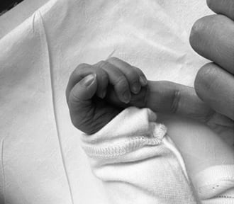 Song Joong Ki y Katy Saunders celebran la llegada de su primer bebé en Italia