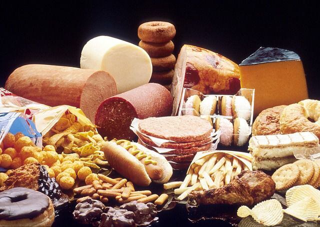 Alimentos que debes evitar si tienes hipertensión