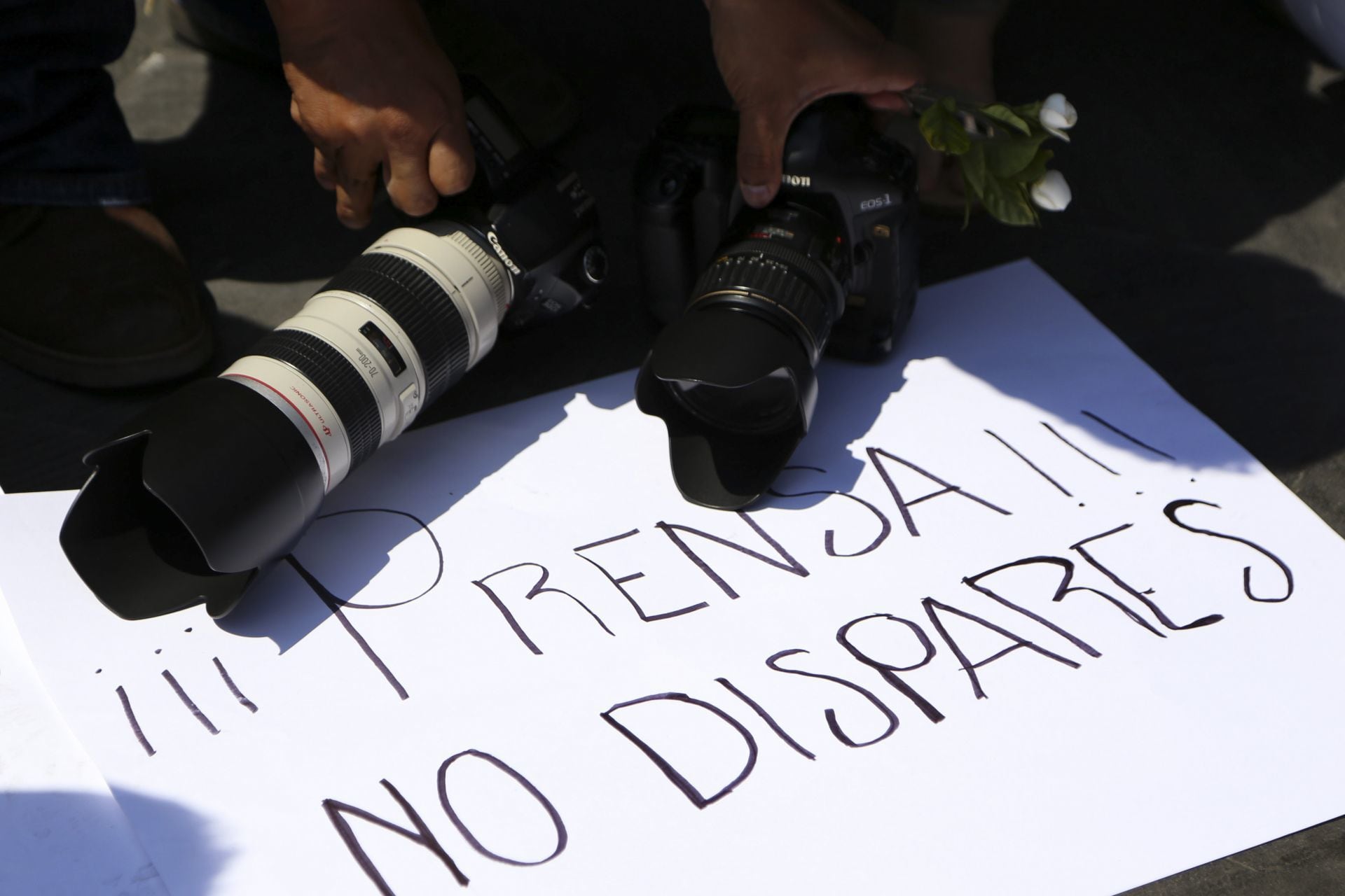 Protestan contra violencia a periodistas