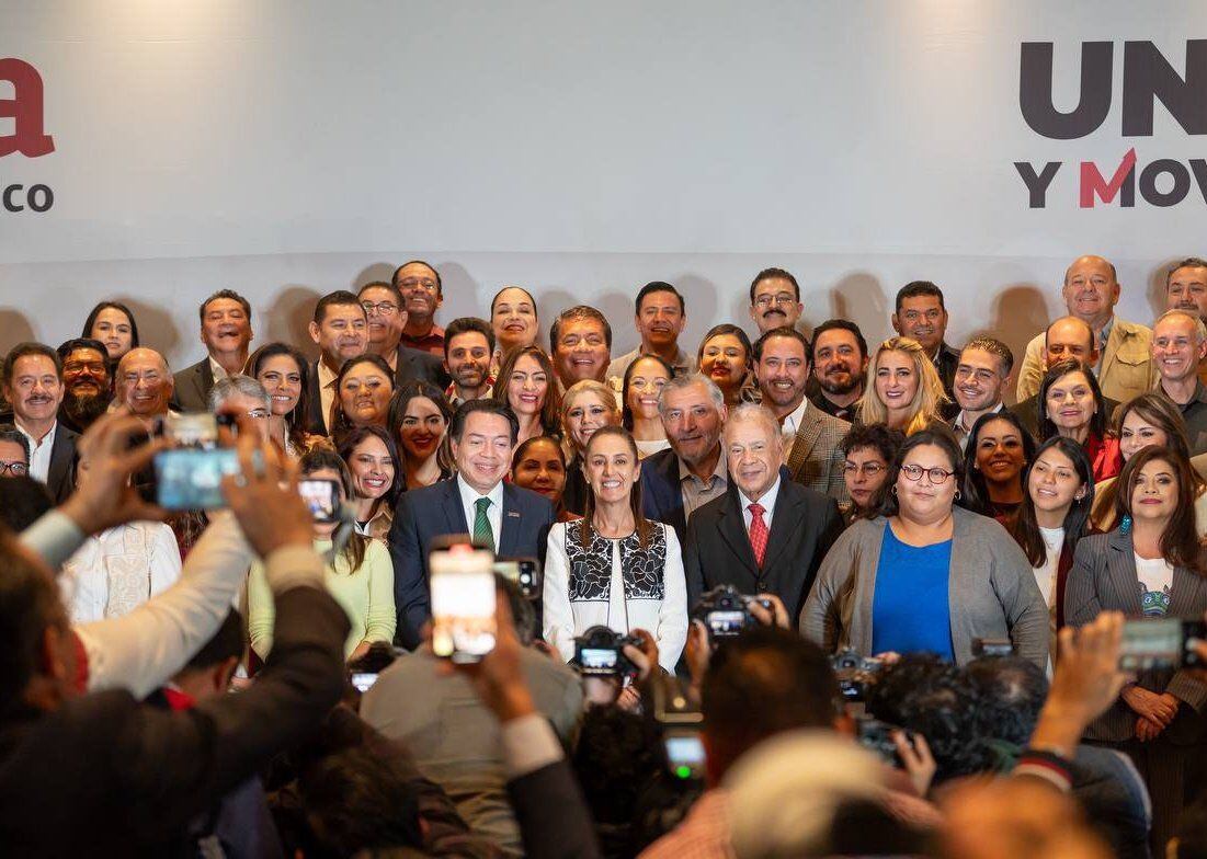 Aspirantes de candidaturas de Morena firman acuerdo para respetar resultados