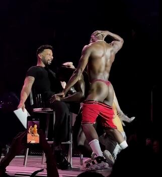 Ricky Martin disfruto del sexy baile de los bailarines de Madonna en “The Celebration Tour”